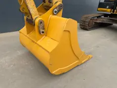 Caterpillar-329E L - NEW CHAINS AND TRACKS-2011-210590