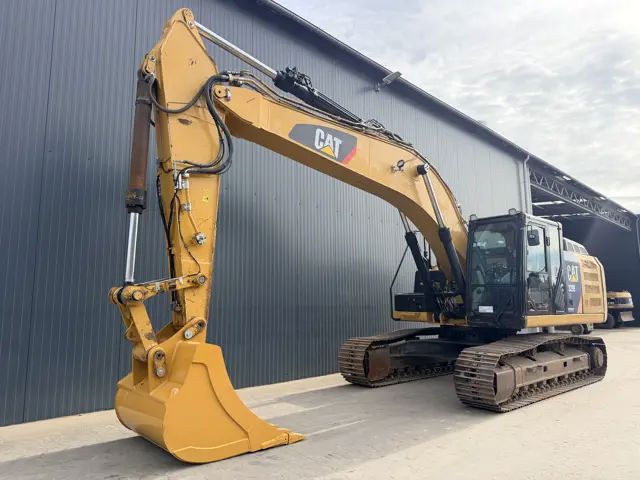Caterpillar-329E LN-2014-211557