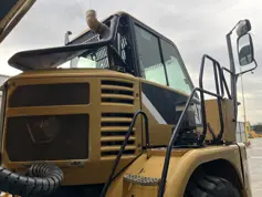 Caterpillar-730-2011-202834