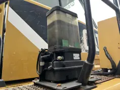 Caterpillar-730-2011-202834