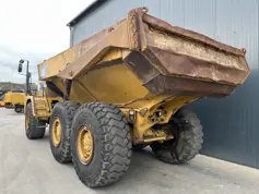 Caterpillar-730-2011-202834