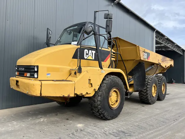 Caterpillar-730-2013-202833