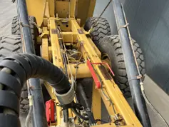 Caterpillar-730-2013-202833