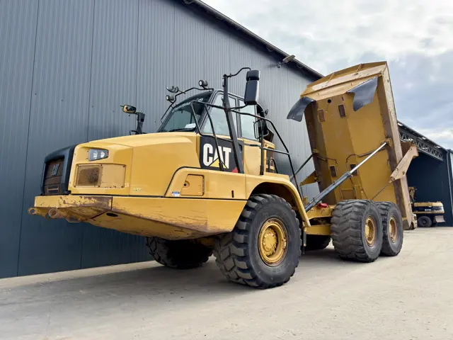 Caterpillar-730C2-2016-211832