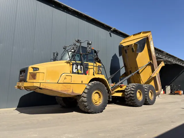 Caterpillar-730C2-2016-211874