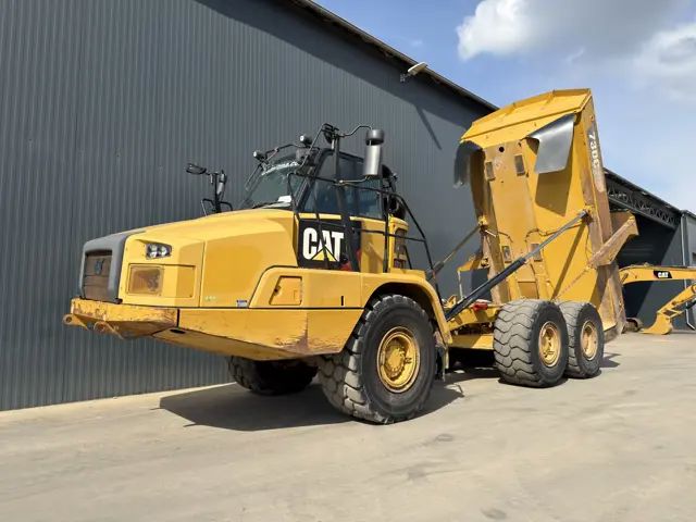 Caterpillar-730C2-2016-211879