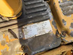 Caterpillar-735-2004-213655