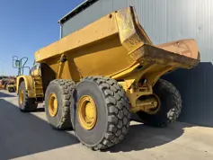 Caterpillar-735-2004-213655
