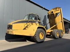 Caterpillar-735-2004-213655