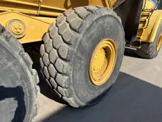 Caterpillar-735-2004-213655