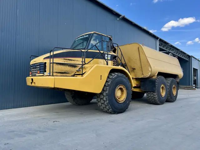 Caterpillar-740 Water Truck-2005-206244