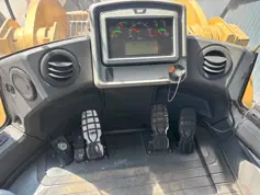 Caterpillar-962M-2017-213266