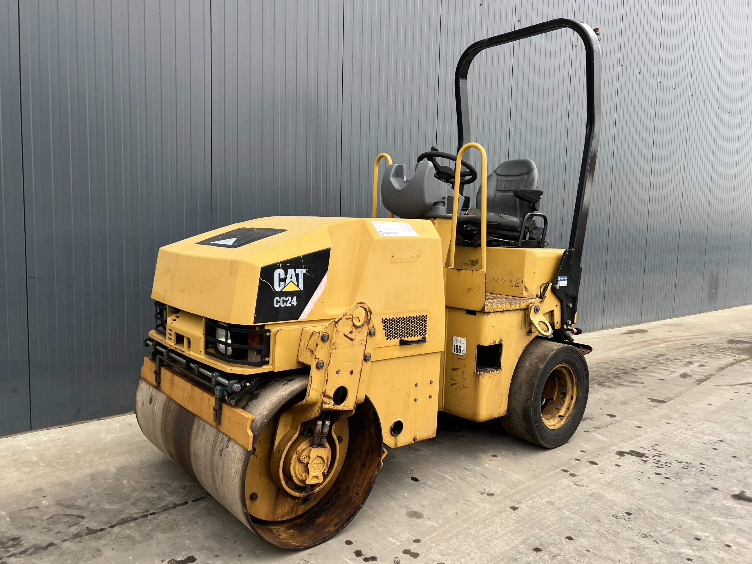 CATERPILLAR CC24 Smitma