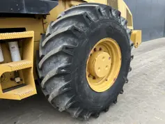 Caterpillar-CP74-2011-205742