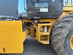 Caterpillar-CP74-2011-205742