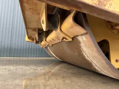 Caterpillar-CS74-2010-210621
