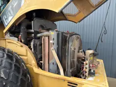 Caterpillar-CS74-2010-210621