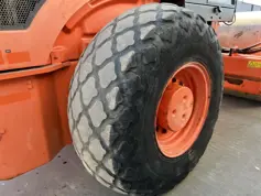 Caterpillar-CS76 XT-2011-202770