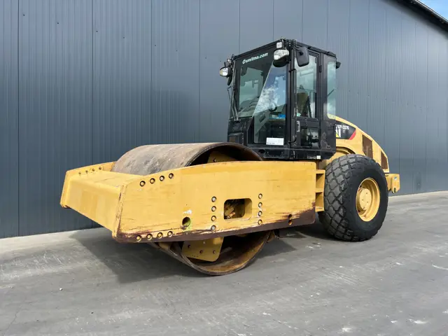 Caterpillar-CS76 XT-2011-207608