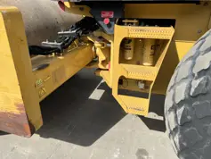 Caterpillar-CS76 XT-2011-207608