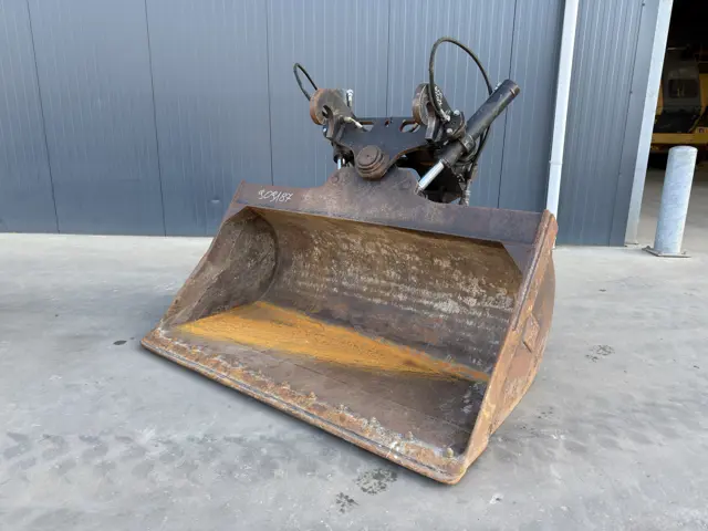 Caterpillar-CW40-2015-909187