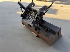 Caterpillar-CW40-2015-909187