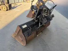 Caterpillar-CW40-2015-909187
