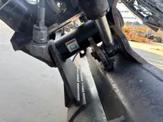 Caterpillar-CW40-2015-909187
