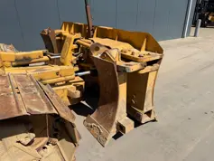 Caterpillar-D6N LGP-2004-212067