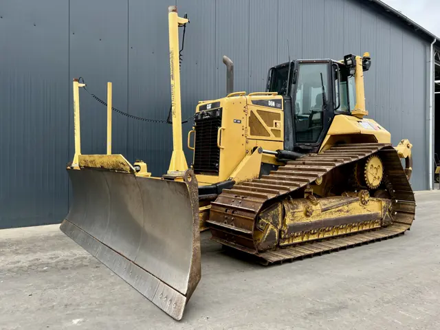 Caterpillar-D6N LGP - RIPPER-2012-209415