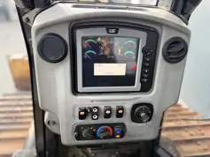 Caterpillar-D6N LGP-2013-208148