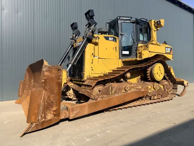 Caterpillar-D6T XL-2013-211734