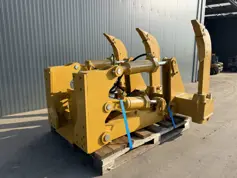 Caterpillar-D8R Multi Shank Ripper-2026-908201