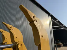 Caterpillar-D8R Multi Shank Ripper-2026-908201