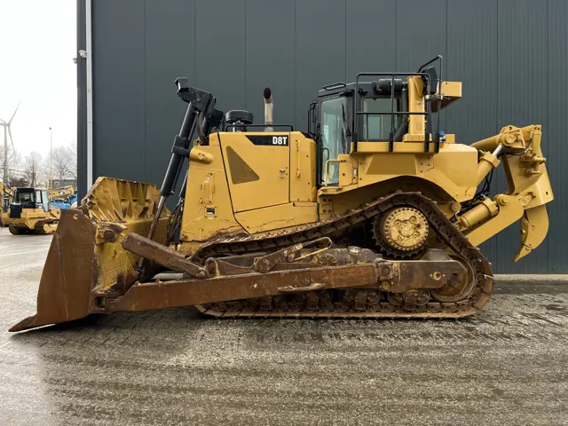 Caterpillar-D8T - CE - New Ripper-2019-205670