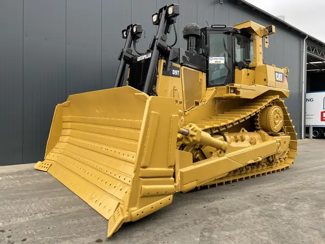Caterpillar-D9T-2011-206674
