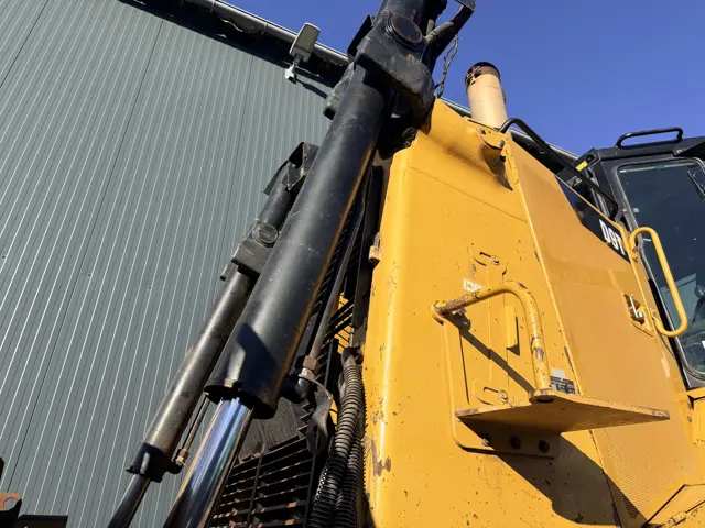Caterpillar-D9T-2017-210147