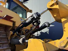 Caterpillar-D9T-2017-210147