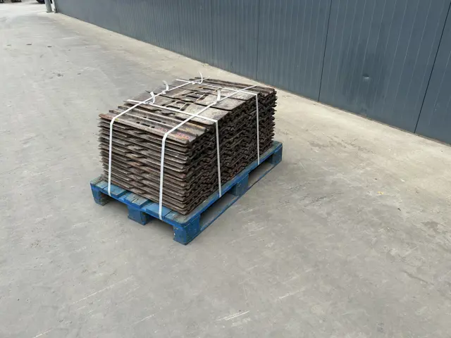 Caterpillar-320D / 320E / 323D / 323E 700mm shoes - 30%-907738