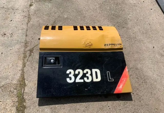 Caterpillar-323D Left Rear door-906766