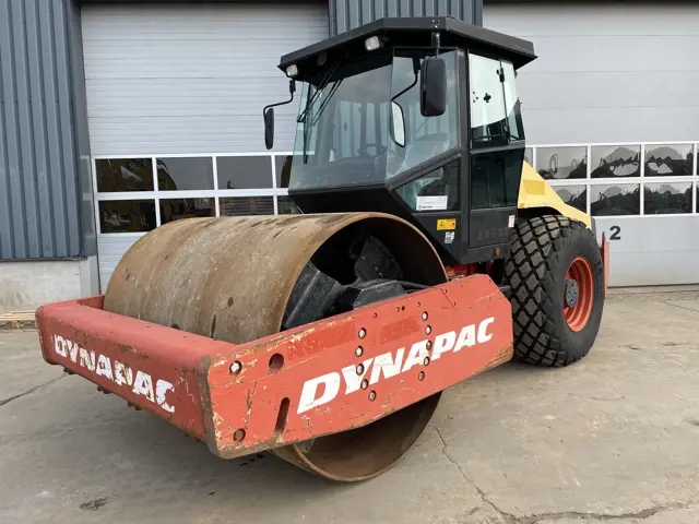 Dynapac-CA302D-2010-192718