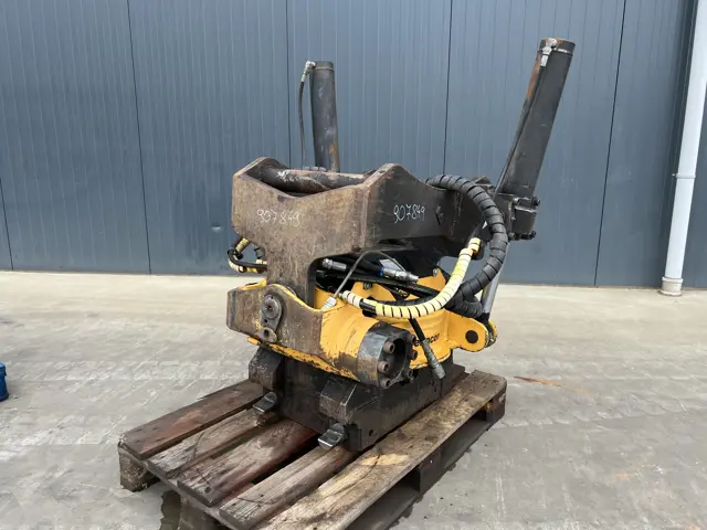 Engcon-EC30-S70-S70-SS9-2008-907849