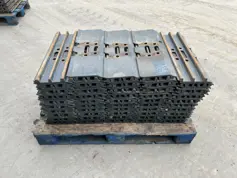 Hyundai-R210 / R215 / R220 Shoes 3 Grouser 600mm-906959