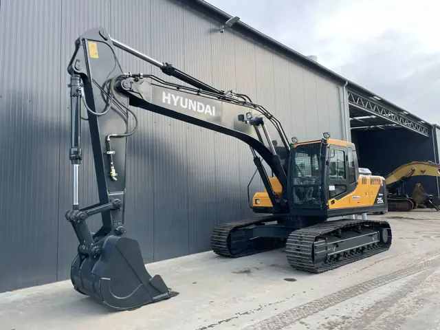 Hyundai-R215L-2025-207258