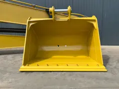 Komatsu-PC200 18 mtr-2025-907894