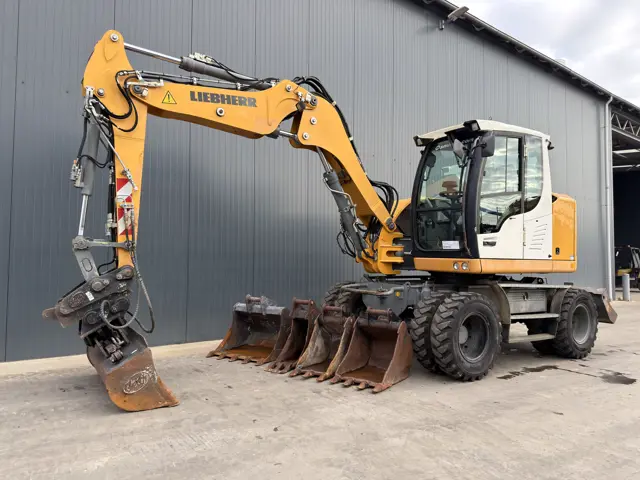 Liebherr-A910 Compact | 5 BUCKETS-2013-214714