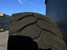 Michelin-35/65R33   XLDD2-906083
