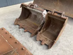 Takeuchi-TB230-2017-211957