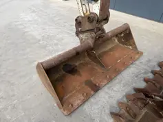 Takeuchi-TB230-2017-211957