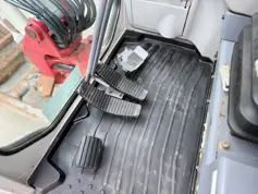 Takeuchi-TB230-2017-211957